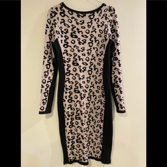 SUPER SOFT RAYON MIX ANIMAL PRINT SWEATER DRESS L - Picture 2 of 5